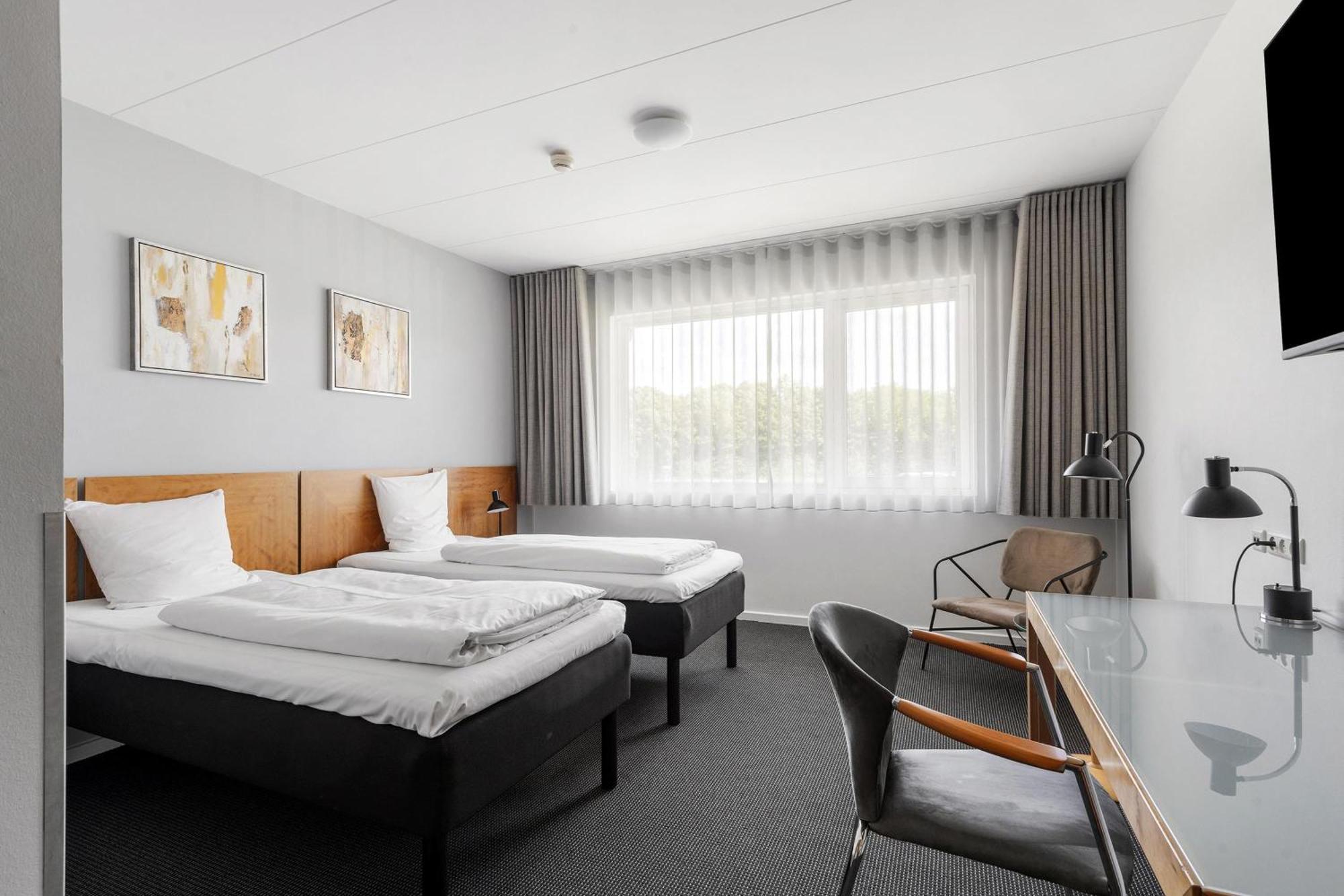 Quarto Standard com 2 Camas de Solteiro - Não Fumantes